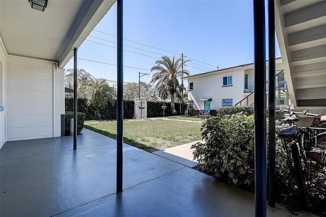 525 9TH AVENUE N 2, St Petersburg, FL 33701