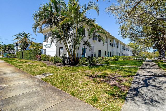 525 9TH AVENUE N 2, St Petersburg, FL 33701