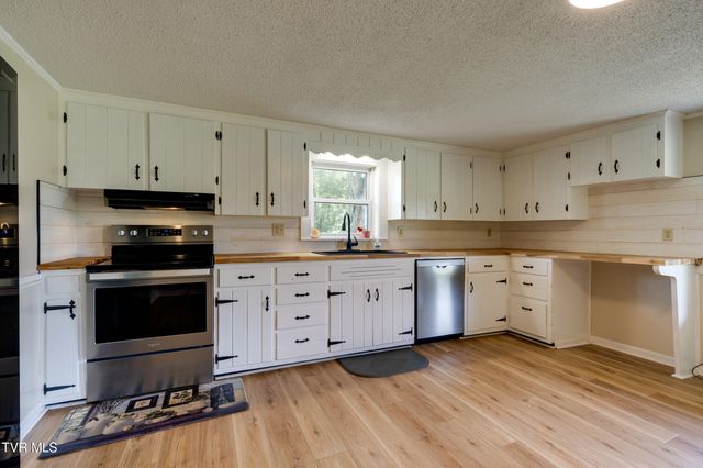 208 Buffalo Road, Bluff City, TN 37618