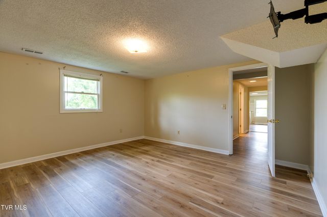 208 Buffalo Road, Bluff City, TN 37618