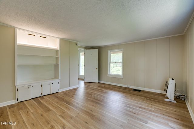 208 Buffalo Road, Bluff City, TN 37618