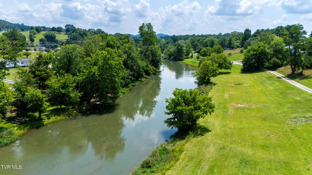 208 Buffalo Road, Bluff City, TN 37618