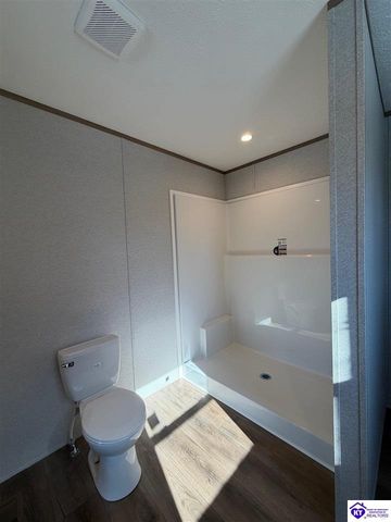 110 Persimmon Court, Vine Grove, KY 40175