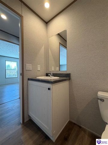 110 Persimmon Court, Vine Grove, KY 40175