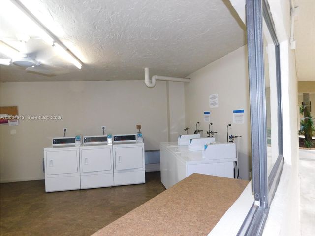 8025 SW 107th Avenue 321, Miami, FL 33173