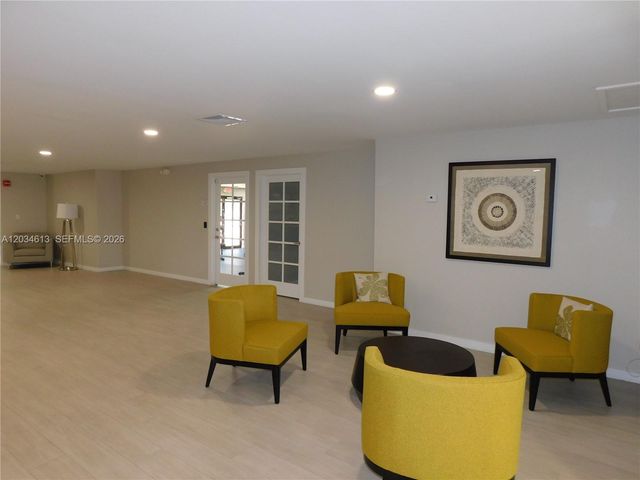 8025 SW 107th Avenue 321, Miami, FL 33173