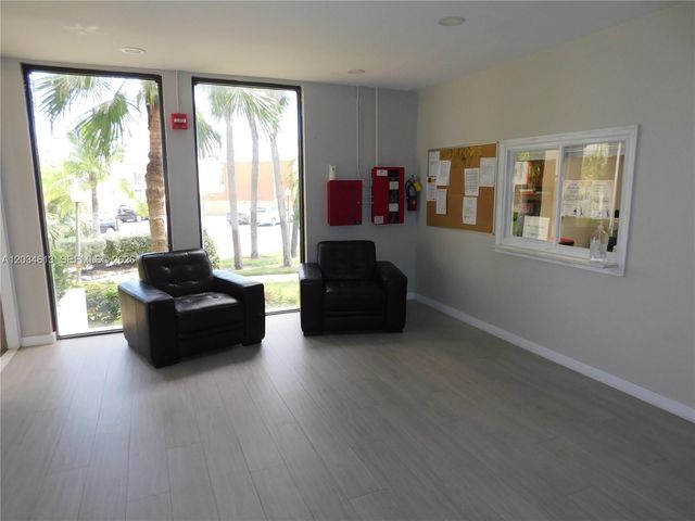 8025 SW 107th Avenue 321, Miami, FL 33173