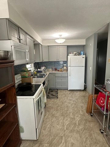 1718 3rd Avenue N, Minneapolis, MN 55405
