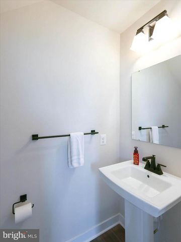 8123 PRIMROSE LN, Laurel, MD 20723