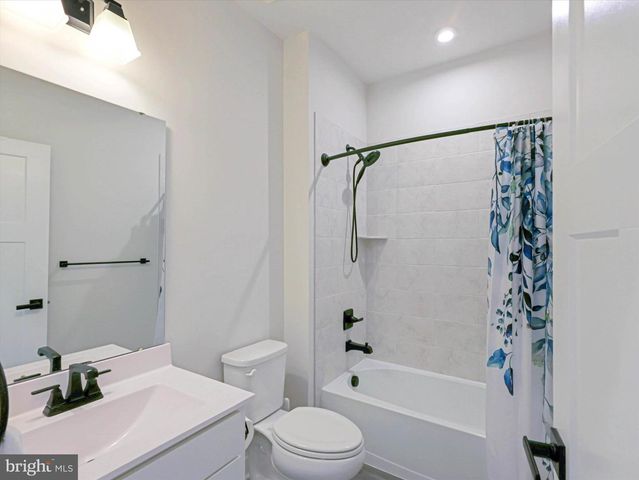8123 PRIMROSE LN, Laurel, MD 20723