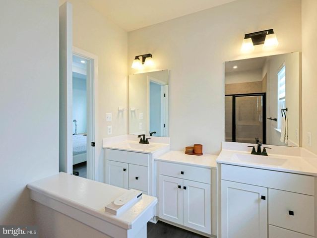 8123 PRIMROSE LN, Laurel, MD 20723