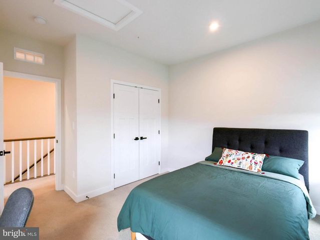 8123 PRIMROSE LN, Laurel, MD 20723