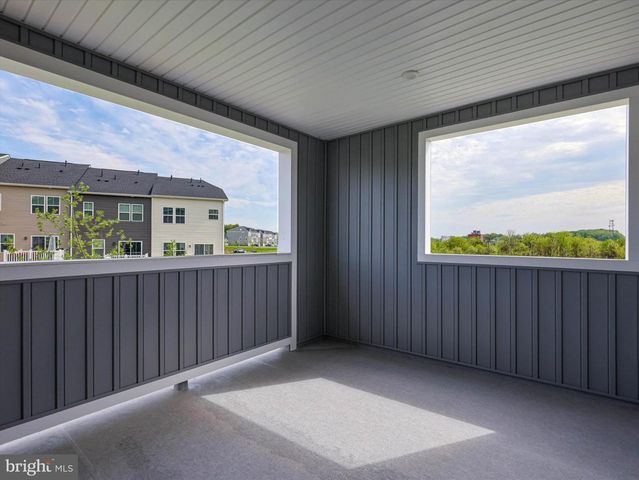 8123 PRIMROSE LN, Laurel, MD 20723