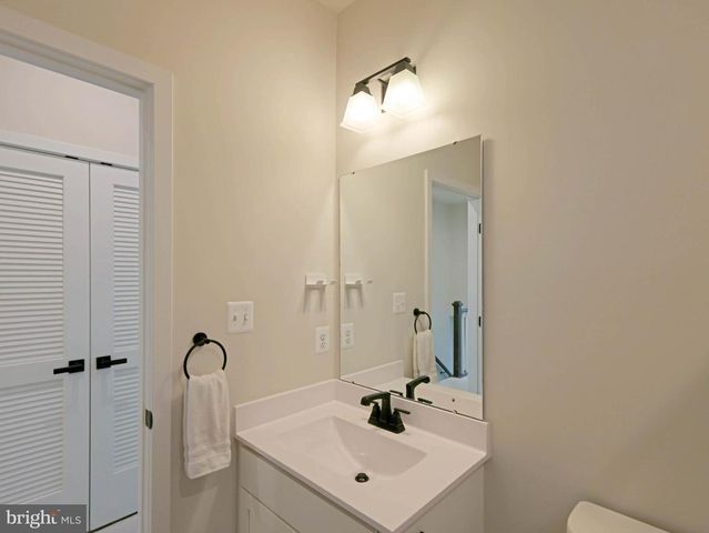 8123 PRIMROSE LN, Laurel, MD 20723