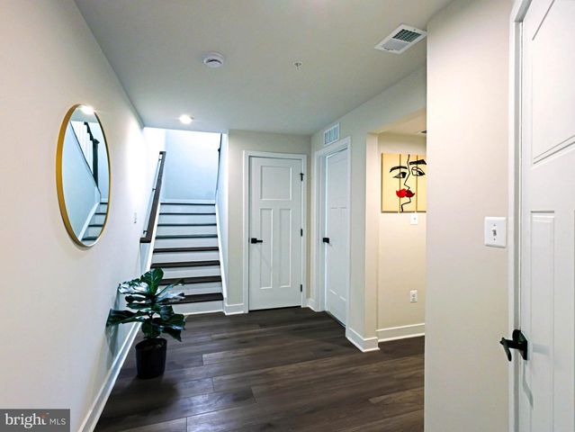 8123 PRIMROSE LN, Laurel, MD 20723