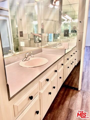 1351 N CRESCENT HEIGHTS 210, West Hollywood, CA 90046