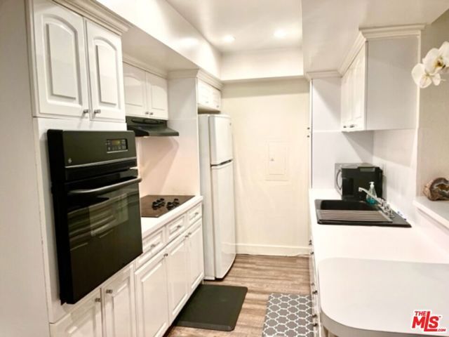 1351 N CRESCENT HEIGHTS 210, West Hollywood, CA 90046