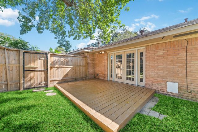 11426 Endicott Lane, Houston, TX 77035