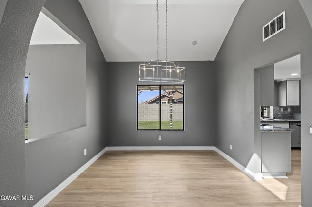 447 Magna Vista Court, Palmdale, CA 93551