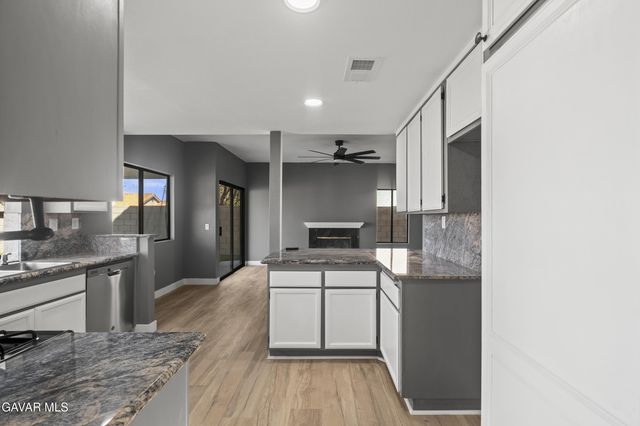 447 Magna Vista Court, Palmdale, CA 93551