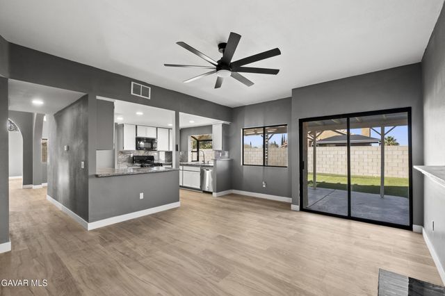 447 Magna Vista Court, Palmdale, CA 93551