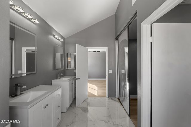 447 Magna Vista Court, Palmdale, CA 93551