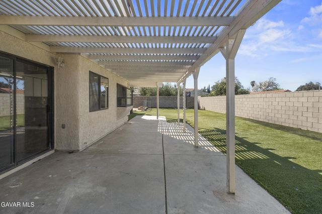 447 Magna Vista Court, Palmdale, CA 93551