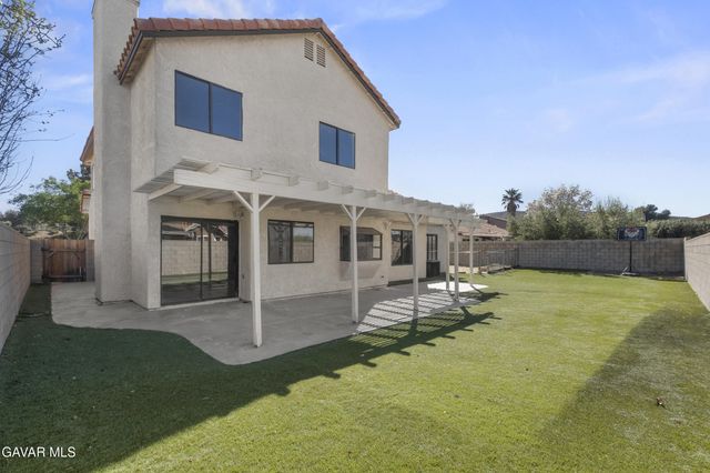 447 Magna Vista Court, Palmdale, CA 93551