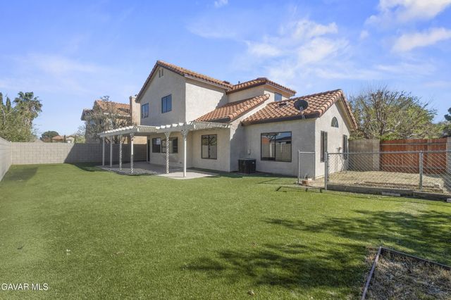 447 Magna Vista Court, Palmdale, CA 93551