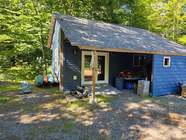 144 White Plains Road, Webster, NH 03303