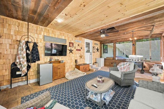 144 White Plains Road, Webster, NH 03303