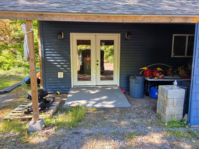 144 White Plains Road, Webster, NH 03303