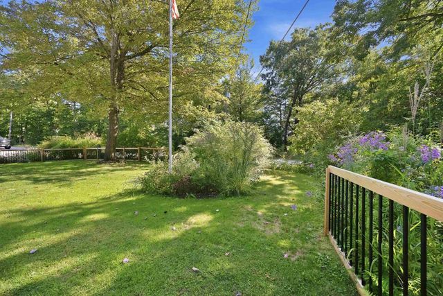 144 White Plains Road, Webster, NH 03303