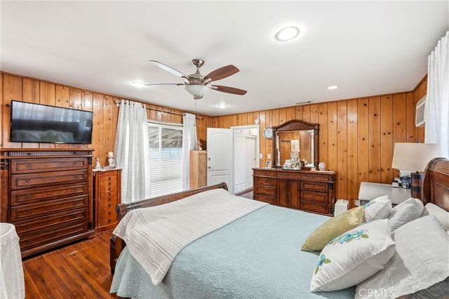 18149 Saticoy, Reseda, CA 91335