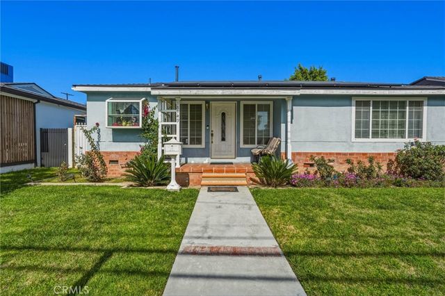 18149 Saticoy, Reseda, CA 91335