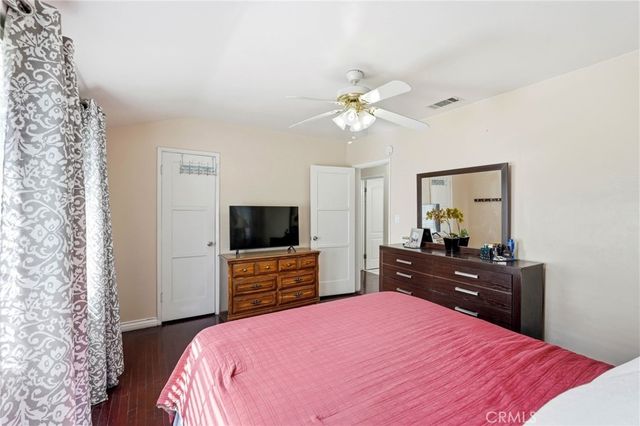 18149 Saticoy, Reseda, CA 91335