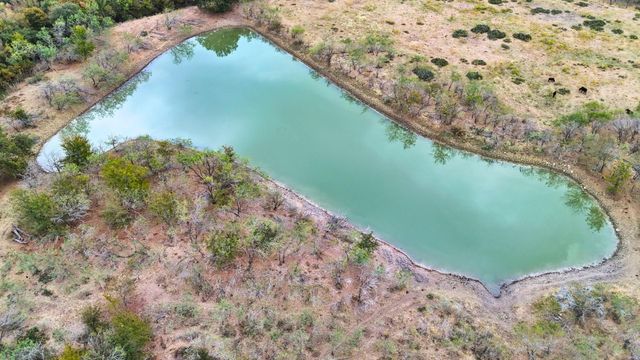 - Cr 218, Cameron, TX 76520