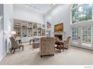 13325 Fairfield Square Drive, Town And Country, MO 63017
