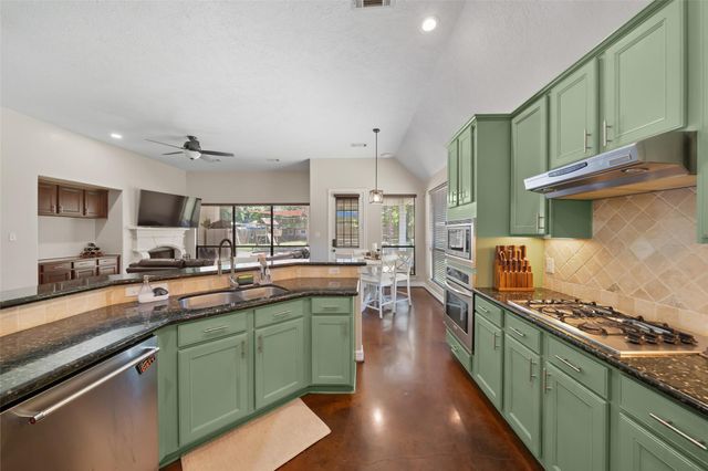 12300 Cedar Lane, Willis, TX 77378