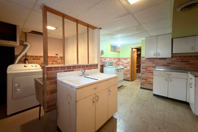 3000 starling Lane, Rolling Meadows, IL 60008