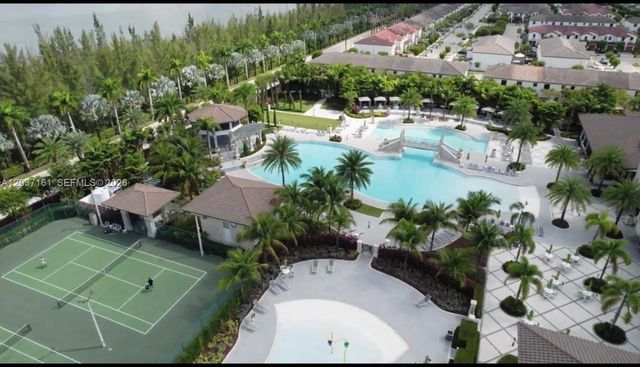 7661 NW 103rd Court, Doral, FL 33178