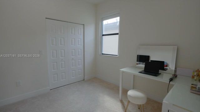 7661 NW 103rd Court, Doral, FL 33178