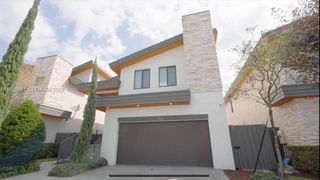 7661 NW 103rd Court, Doral, FL 33178