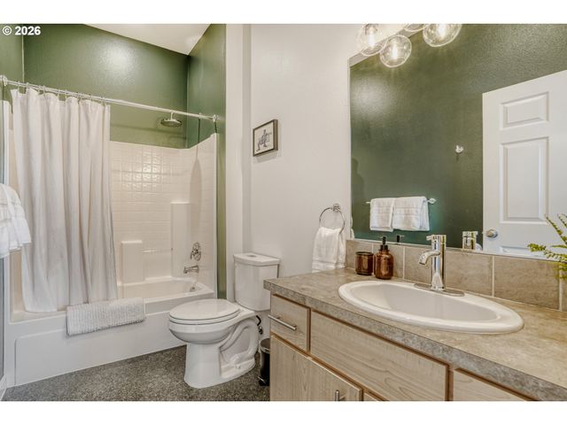 2408 MAIN St, Vancouver, WA 98660