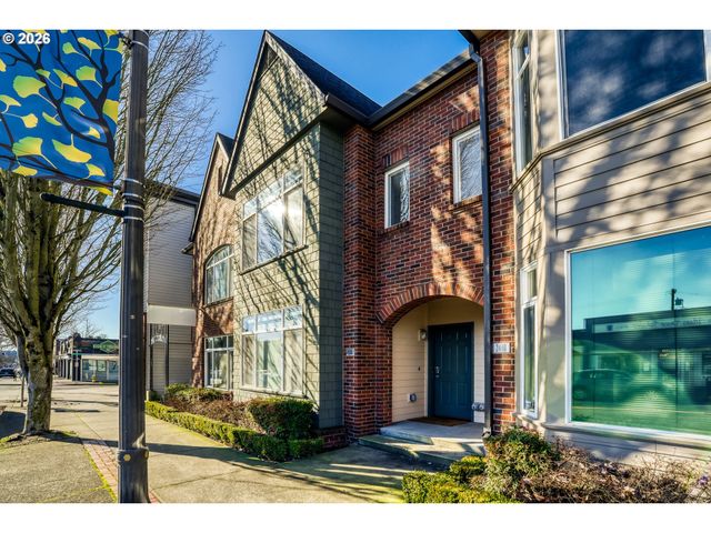 2408 MAIN St, Vancouver, WA 98660