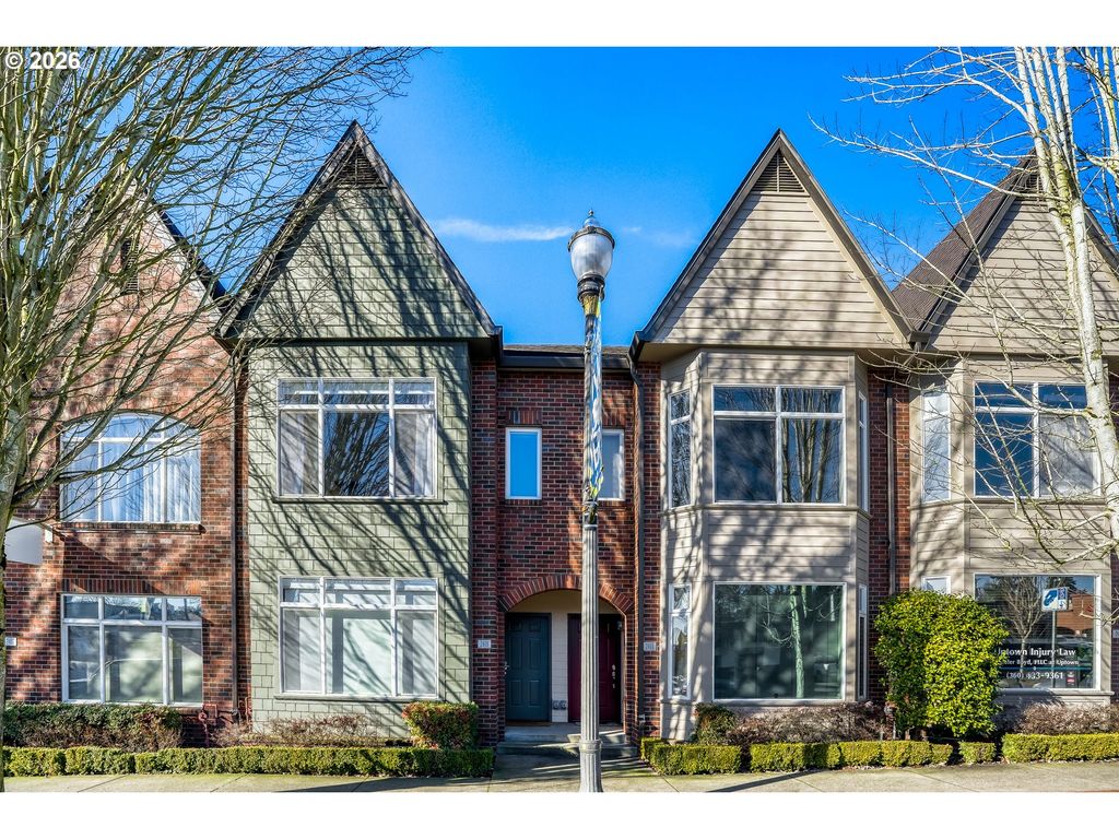 2408 MAIN St, Vancouver, WA 98660