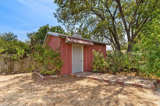 1307 Meadgreen DR, Austin, TX 78758