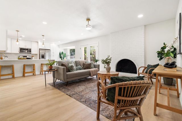 1307 Meadgreen DR, Austin, TX 78758