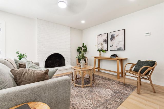 1307 Meadgreen DR, Austin, TX 78758