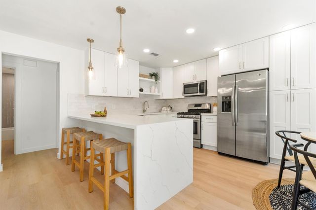 1307 Meadgreen DR, Austin, TX 78758